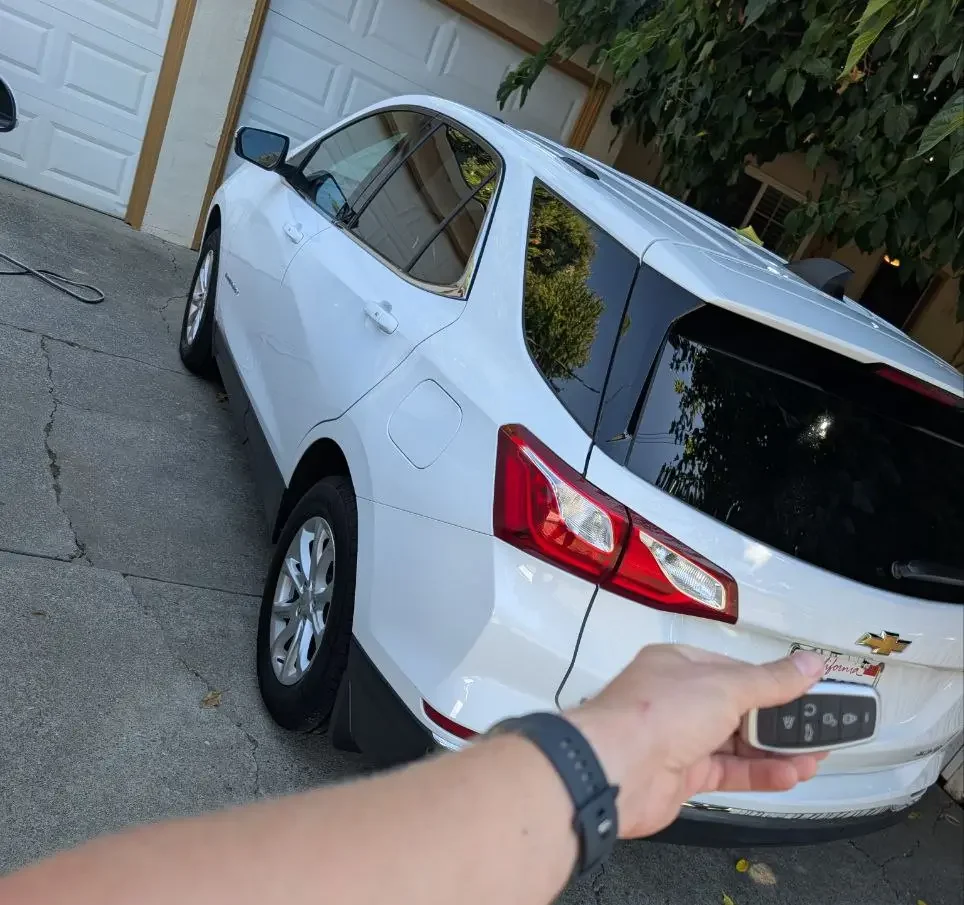 Mobile locksmith Chevrolet car key replacement